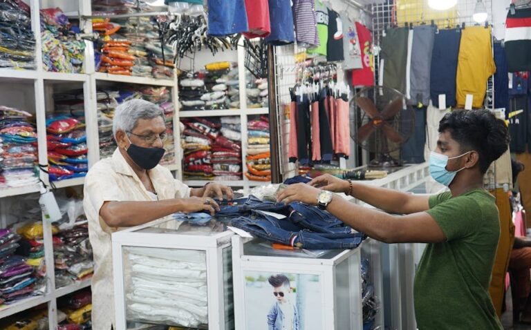 sec crackdown on illegal lenders in the Philippines - Photo by Kavindu Kaushalya Perera on Pexels