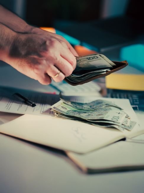 low interest salary loan OFW davao in the Philippines - Photo by Jakub Zerdzicki on Pexels