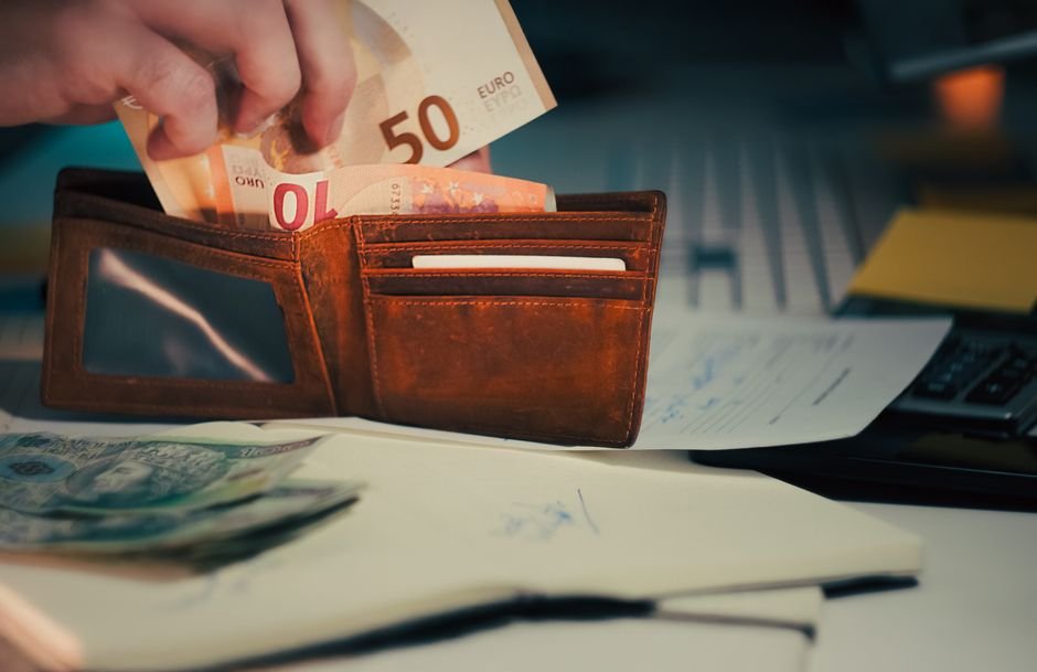 low interest salary loan OFW davao in the Philippines - Photo by Jakub Zerdzicki on Pexels